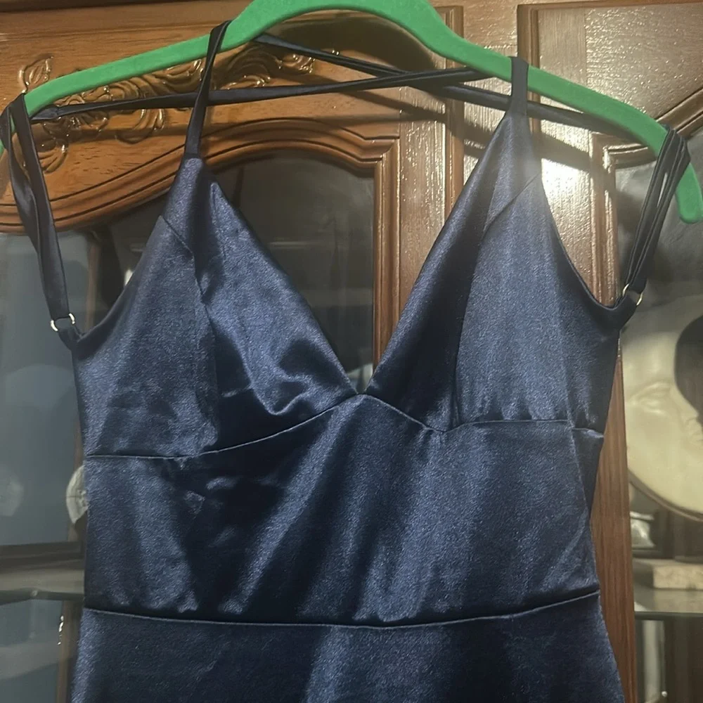 Windsor Elegant Navy Blue Evening Gown - Picture 3 of 5